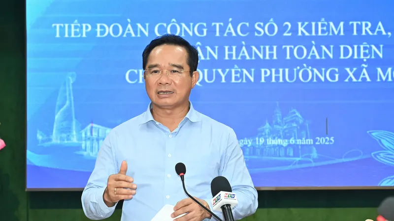 Chủ tịch UBND TPHCM Nguyễn Văn Được kiểm tra vận hành chính quyền phường, xã mới