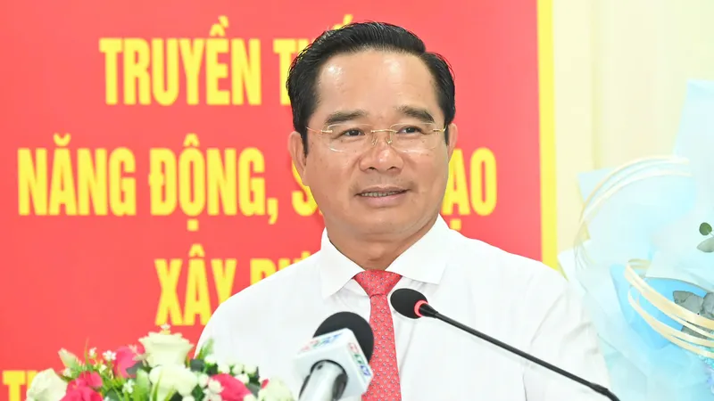 Chủ tịch UBND TPHCM "đặt hàng" Viện Nghiên cứu phát triển TPHCM nhiều nội dung quan trọng