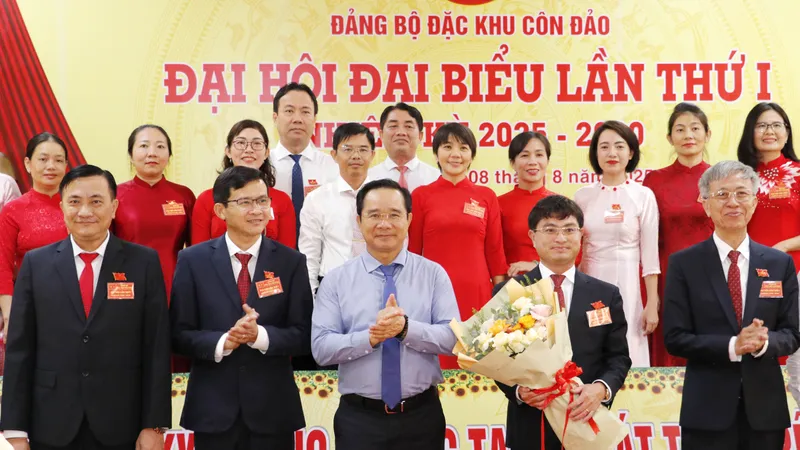Chủ tịch UBND TPHCM Nguyễn Văn Được: Xây dựng Côn Đảo thành điểm đến nghỉ dưỡng mang tầm quốc tế