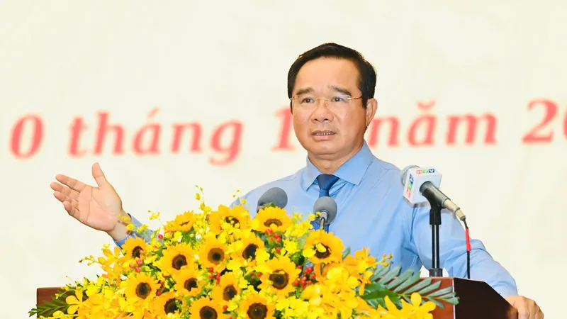 Chủ tịch UBND TPHCM Nguyễn Văn Được yêu cầu chấm dứt tình trạng "đụng việc là xin ý kiến"