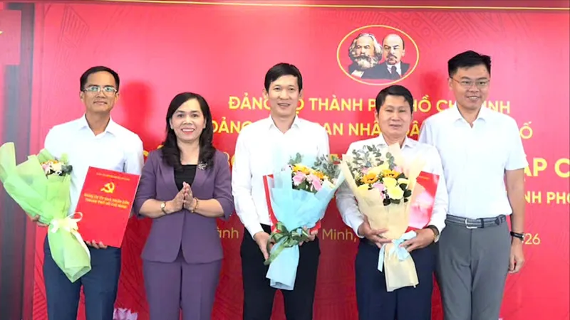 Thành lập Chi bộ cơ sở Cơ quan điều hành Trung tâm Tài chính quốc tế tại TPHCM