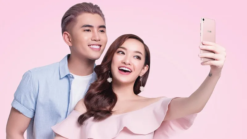 ZenFone Live tập trung vào giới trẻ thích selfile