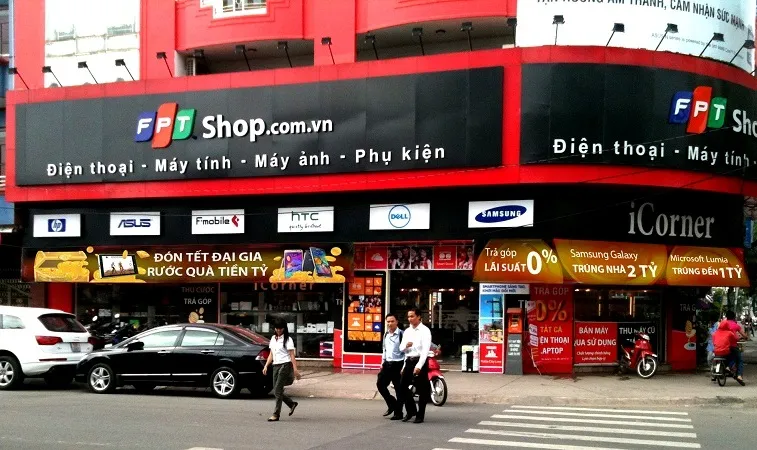 FPT Shop là cái tên thân quen, liệu có thay đổi sau chuyển nhượng này?