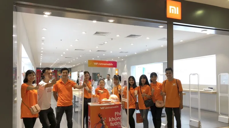 Thánh SIM lên kệ tại 6 cửa hàng Mi Store