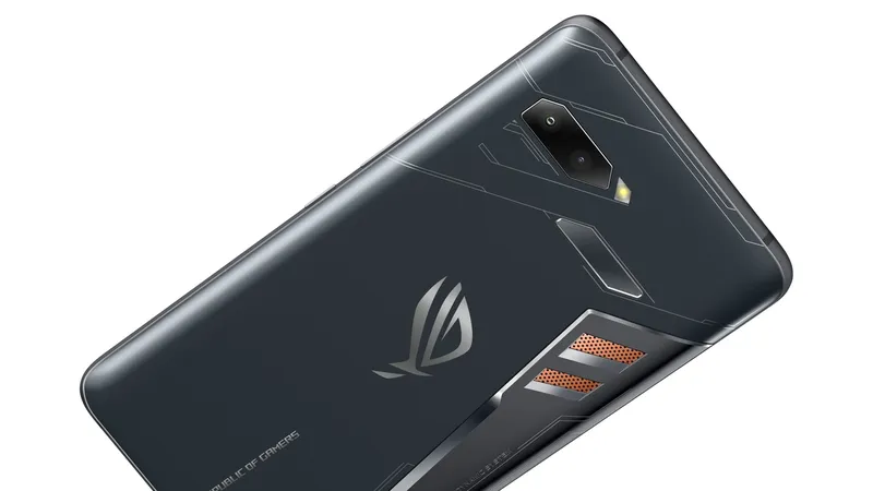 ROG Phone là chiếc điện thoại gaming đã được mong chờ lâu nay