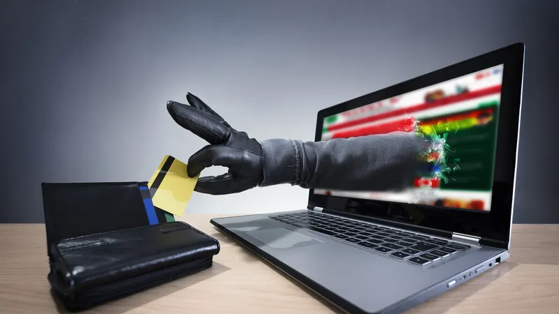 BrowserSpy có khả năng õi người dùng, lấy cắp thông tin cá nhân, tài khoản ngân hàng...