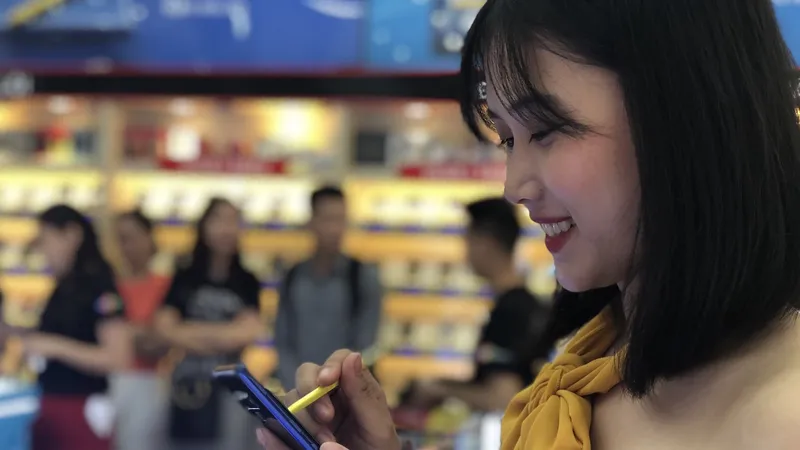 FPT Shop chính thức mở bán Note9