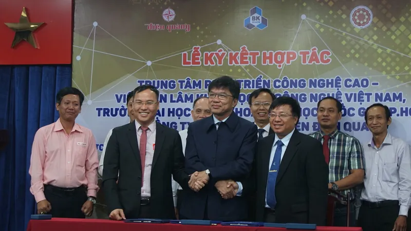 Lễ ký kết thực hiện dự án