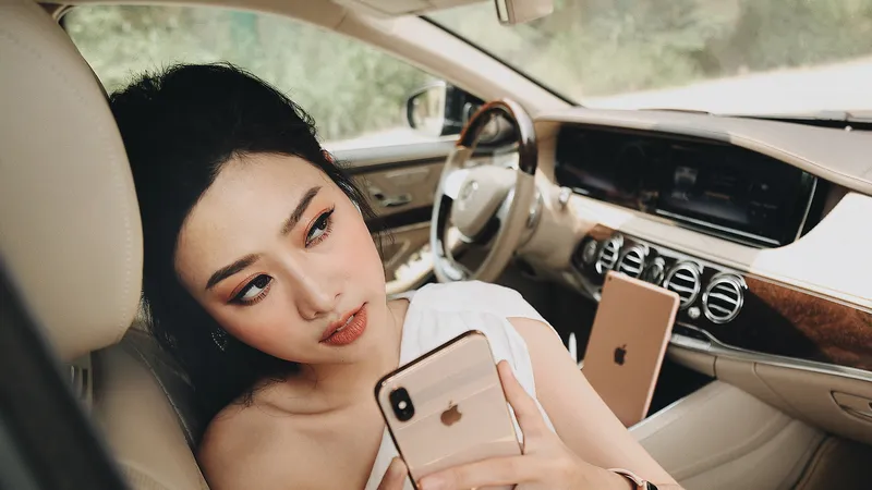 FPT Shop đã giao iPhone mới cho khách hàng