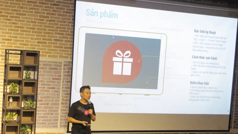 Đại diện hệ sinh thái gannha.com giới thiệu về các tính năng của siêu ứng dụng