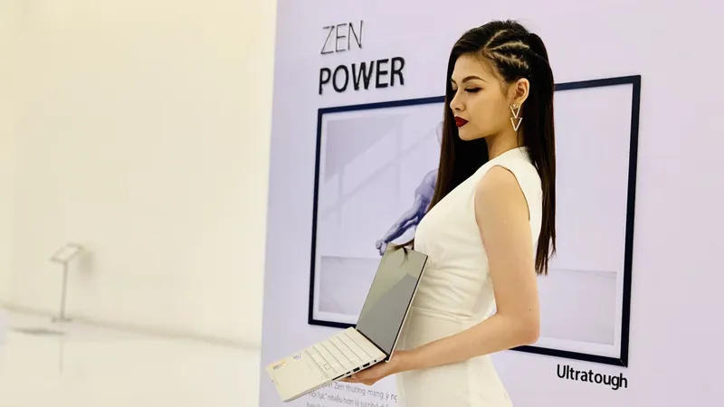 Giới thiệu laptop mới của ZenBook