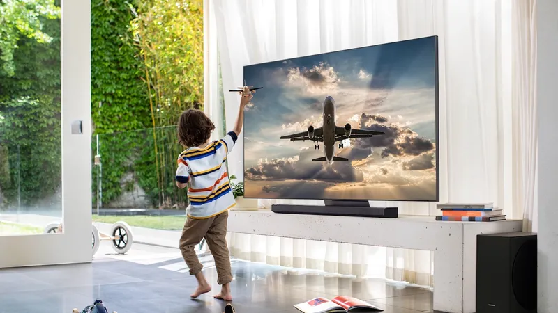 TV QLED 8K Samsung với nhiều công nghệ mới