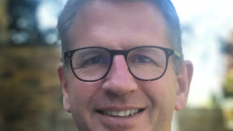 Ông Stephen Taylor