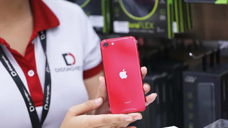 Mua iPhone SE 2020 có cơ hội trúng iPad Pro 2020 trị giá 20,3 triệu đồng