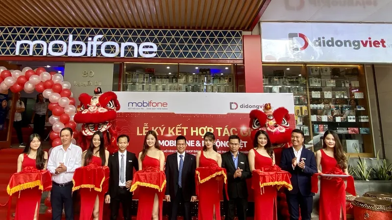Di Động Việt và MobiFone hợp tác bán lẻ điện thoại