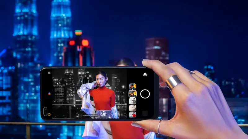 OPPO Reno 4 là một trong những sản phẩm "hot" của thị trường
