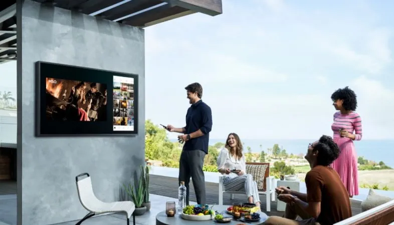 Samsung ra mắt The Terrace – TV QLED ngoài trời 