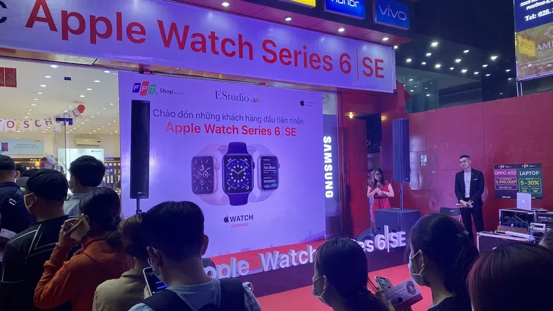 Apple Watch Series 6 và SE chính hãng được bán tại FPT Shop