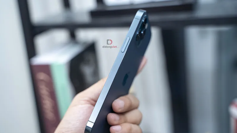 iPhone 12 VN/A giảm đến 7 triệu đồng