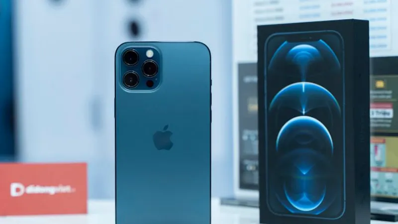 Lượng khách đặt hàng iPhone 12 Pro 128GB tăng mạnh khi model này đang giảm giá 