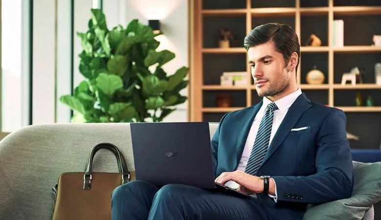 ASUS ExpertBook B9 laptop siêu mỏng dành cho doanh nhân 
