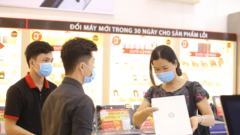 FPT Shop đứng đầu thị trường bán lẻ laptop