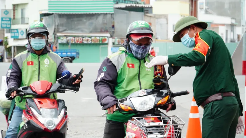 Tài xế Gojek tham gia vận chuyển lương thực, thực phẩm khi giãn cách xã hội