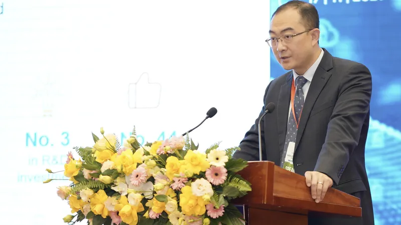 Ông Wei Zhenhua (David Wei), Tổng Giám đốc Huawei Việt Nam tại hội thảo