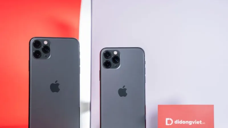 Giá iPhone 11 series về mức rẻ nhất năm, lượng khách tăng đột biến