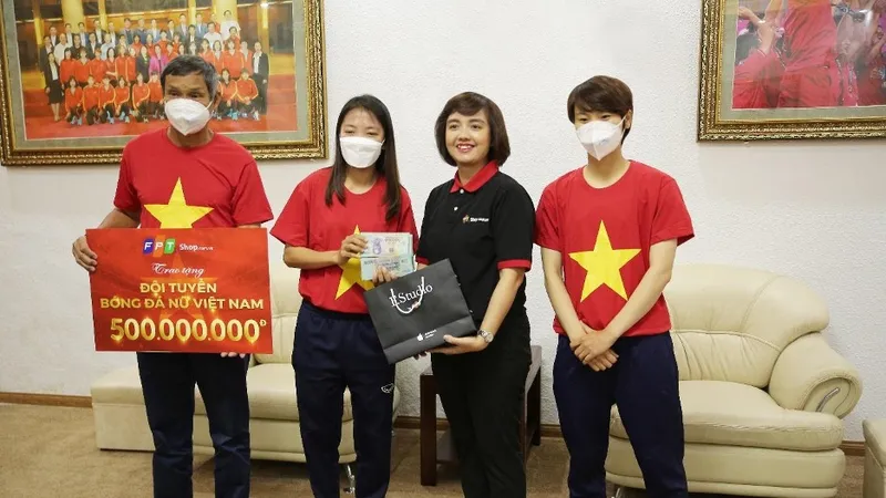 FPT Shop là doanh nghiệp đầu tiên tri ân Đội tuyển bóng đá nữ Việt Nam