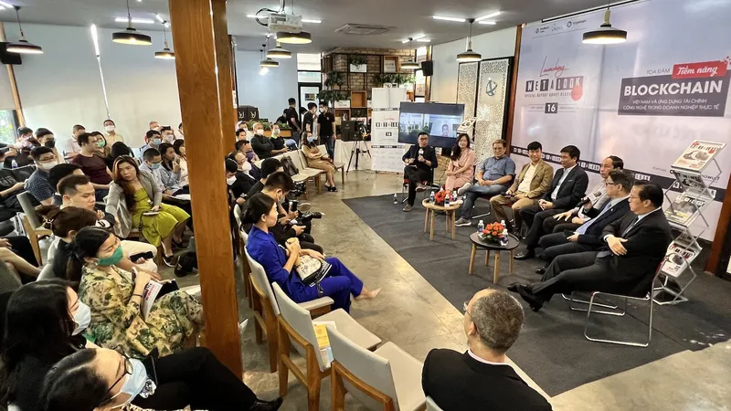 Các đại biểu tại toạ đàm 'Tiềm năng blockchain Việt Nam và ứng dụng tài chính công nghệ trong doanh nghiệp thực tế'
