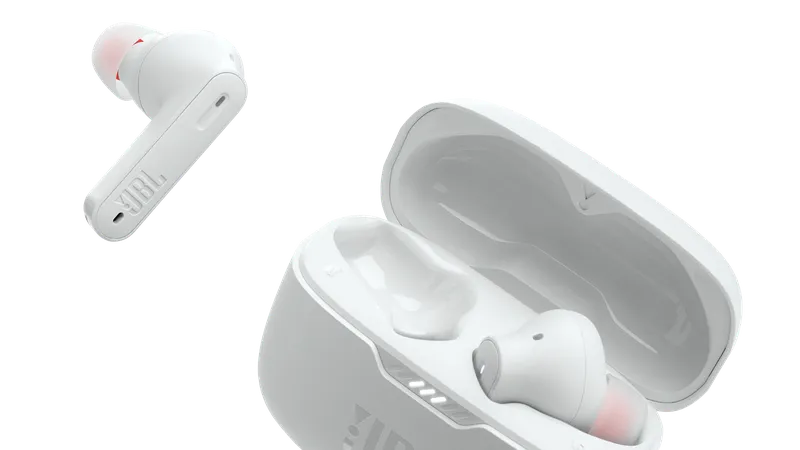 JBL Tune 230NC TWS với giá 2.490.000 đồng 
