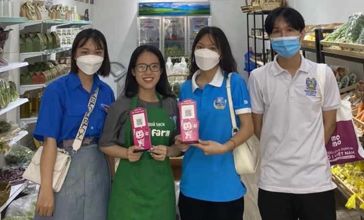 Thanh niên Bà Rịa - Vũng Tàu tham gia Ngày không tiền mặt 2022