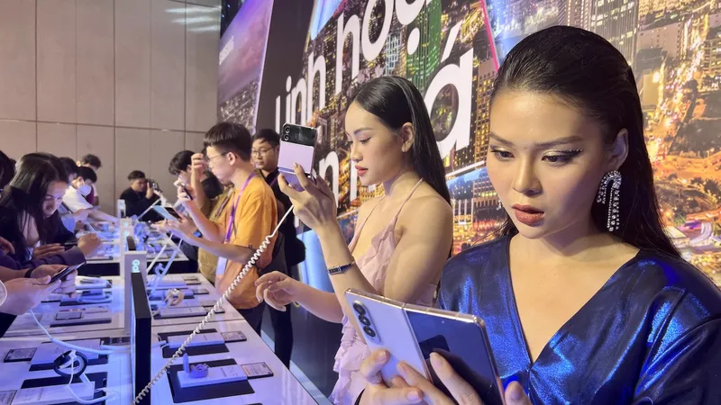 Galaxy Z Fold4 của Samsung với những tuỳ biến cao khi sử dụng