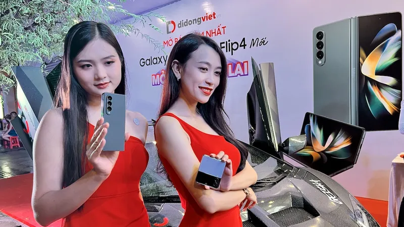 Di Động Việt mở bán Galaxy Z Fold4 và Galaxy Z Flip4 ​với hình ảnh ấn tượng
