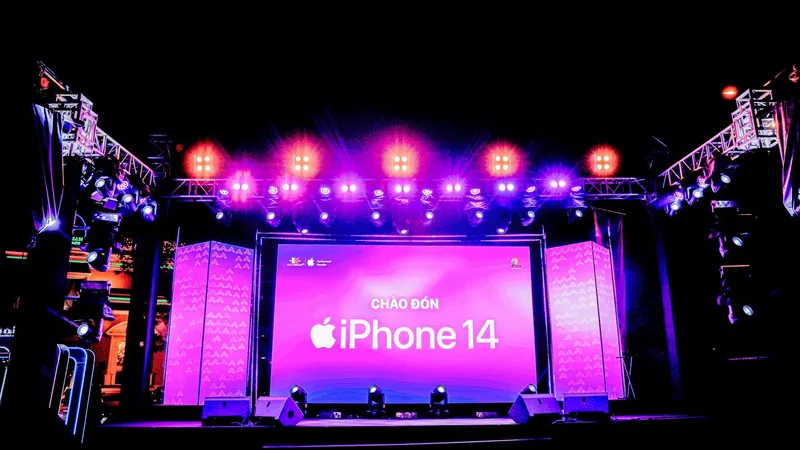 Minh Tuấn Mobile hợp tác độc quyền cùng PETROSETCO làm sự kiện mở bán iPhone 14 hoành tráng trong đêm qua
