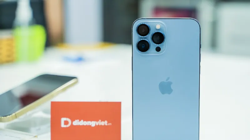 iPhone 13 series VN/A giảm đến chục triệu đồng so với giá niêm yết