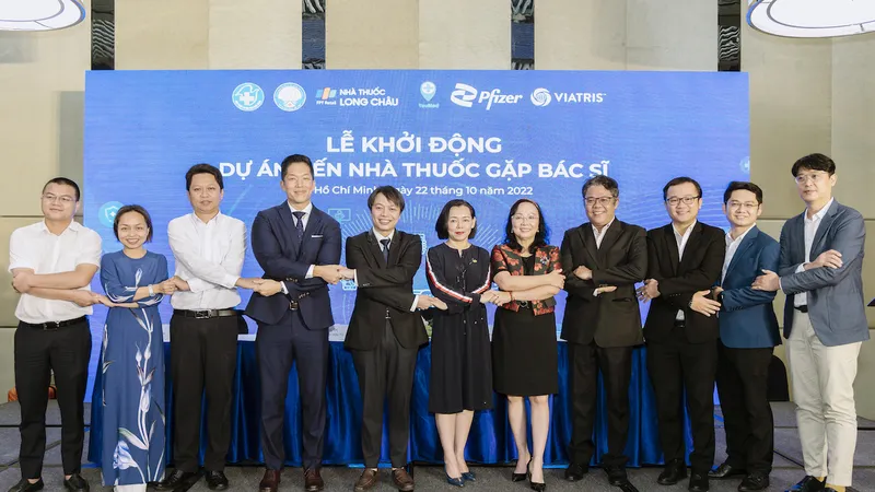 Dự án khám chữa bệnh từ xa miễn phí tại nhà thuốc chính thức được triển khai
