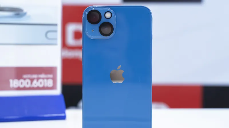 iPhone 11 chỉ còn 10,89 triệu đồng