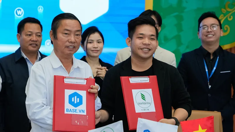 Cao su Chư Sê - Kampong Thom công bố chuyển đổi số cùng Base.vn