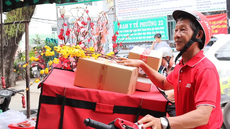 J&T Express tăng tốc giao nhận mùa tết
