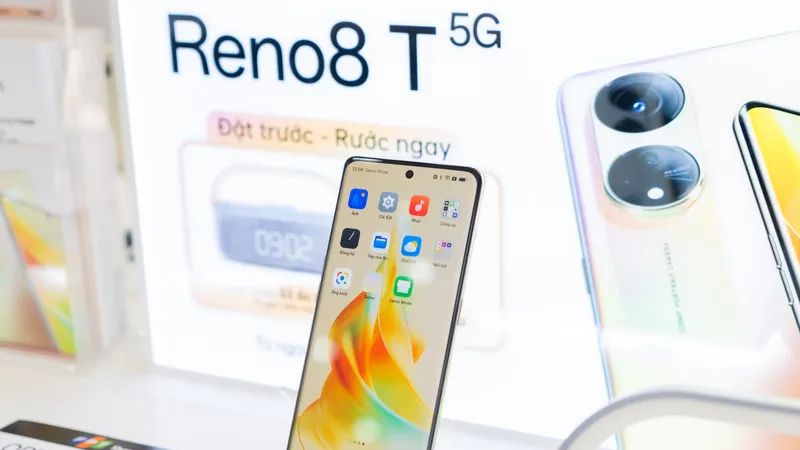 Nhận bộ quà trị giá đến 1,59 triệu đồng khi đặt trước OPPO Reno8 T 5G