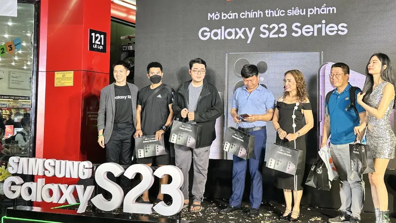 Những khách hàng nhận Galaxy S23 Series sớm
