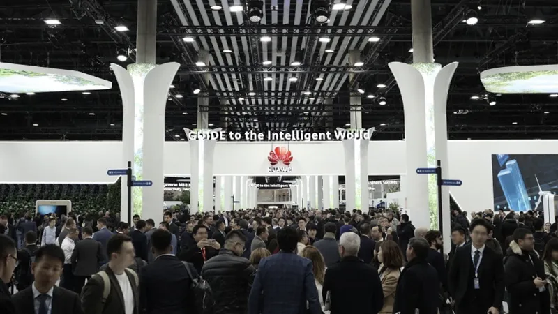 Khu triển lãm Hội trường 1 của Huawei tại MWC Barcelona 2023