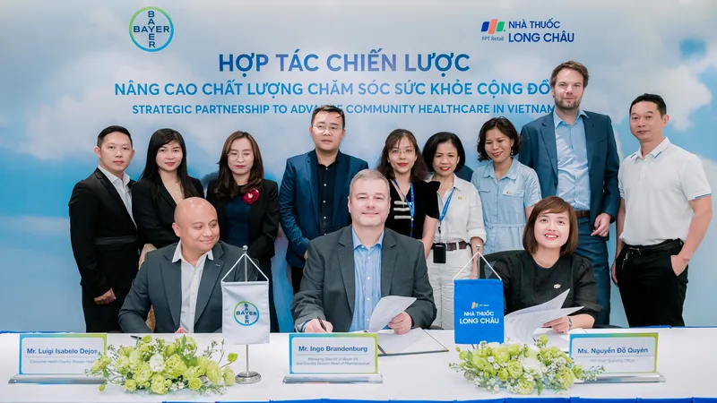 Chuỗi nhà thuốc FPT Long Châu và hãng dược Bayer Việt Nam đã ký kết hợp tác về đào tạo, nâng cao chuyên môn cho dược sĩ