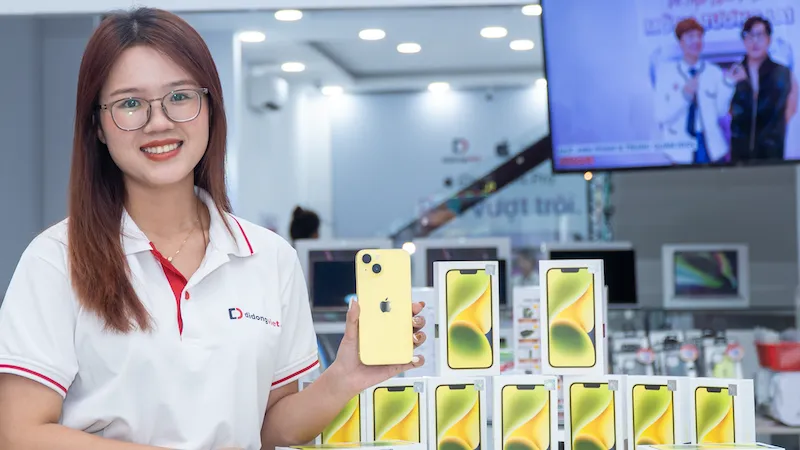 iPhone 14 màu vàng với mức giá từ 18,69 triệu đồng
