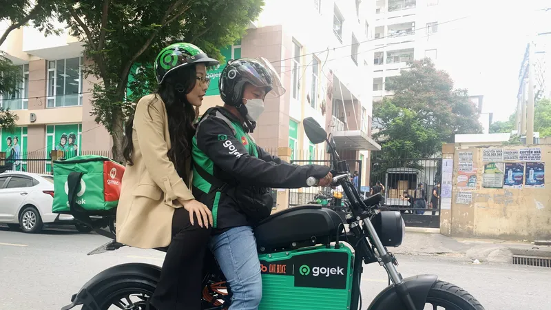 Gojek trở thành hãng gọi xe công nghệ đầu tiên tại Việt Nam triển khai vận chuyển hành khách bằng xe máy điện