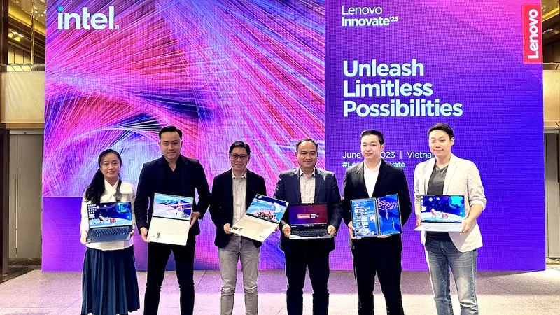 Đại diện Lenovo và Intel giới thiệu hàng loạt laptop mới