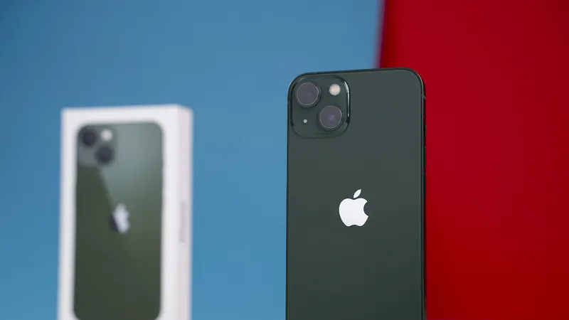 iPhone 13 VN_A chỉ còn từ 14,89 triệu đồng 