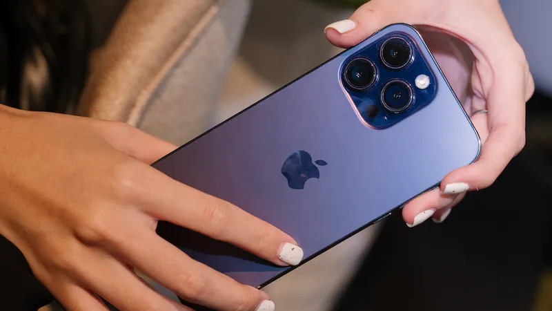 Apple chiếm hơn 55% doanh số smartphone tại Di Động Việt trong quý 2-2023